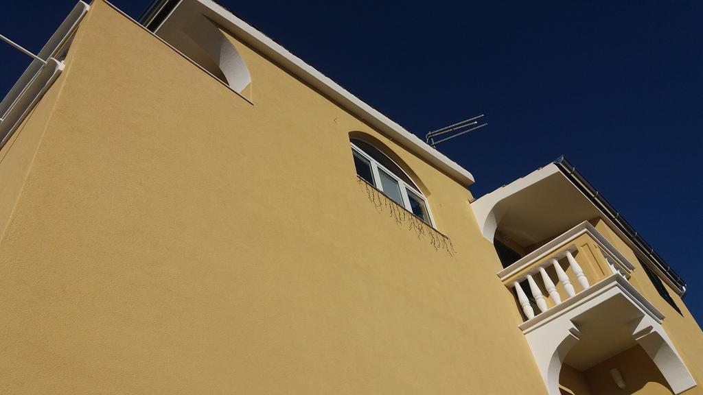 Apartments Meri Vodice Exterior photo