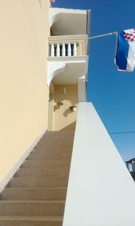 Apartments Meri Vodice Exterior photo